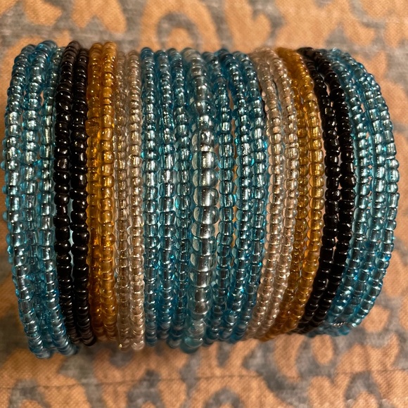 NWOT Fun Extra Wide Beaded Cuff Bracelett - Picture 3 of 3